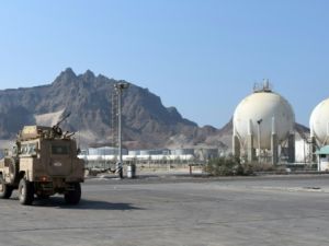 الية عسكرية تابعة للجيش الاماراتي في اليمن
