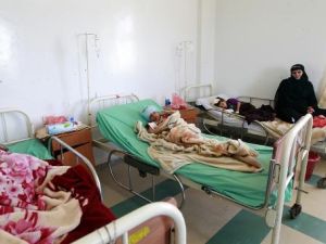 صمود الهدنة في اليمن والمساعدة الانسانية تبدأ الوصول
