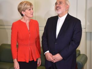 وزير الخارجية الايراني محمد جواد ظريف ونظيرته الاسترالية جولي بيشوب