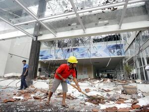 ارتفاع حصيلة زلزال اندونيسيا إلى 82 قتيلاً ومئات الجرحى
