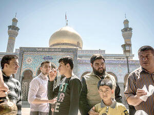 مليشيات حزب الله تدخلت بحجة حماية المراقد لكنها انتشرت في كامل الاراضي السورية 