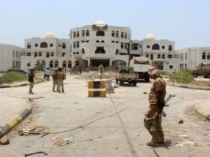 عناصر من القوات الموالية للحكومة اليمنية في زنجبار

