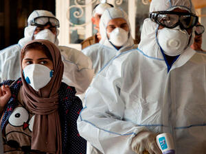  تتعلق العقوبات بشركات في مجالات الشحن والتجارة والبناء والكيماويات