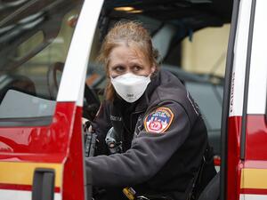 تعتبر الولايات المتحدة حاليا الدولة الأولى عالميا من حيث التضرر بعدوى فيروس كورونا المستجد