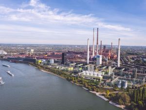 German factory orders fall as industry weakens