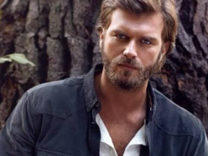 Kıvanç donates more thousands to quake victims