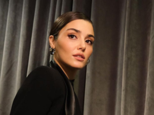 Hande Erçel wants to finish school