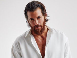 Can Yaman gets attacked