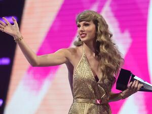Taylor gets her own wax figure in Dubai