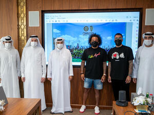 مارسيلو نجم ريال مدريد يزور مجلس دبي الرياضي ويبحث الاستثمار في الاكاديميات