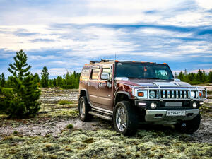 GM Unveils it's First All-Electric Hummer