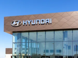 Hyundai to Develop Batteries for EVs, Hydrogen Fuel Cell Vehicles