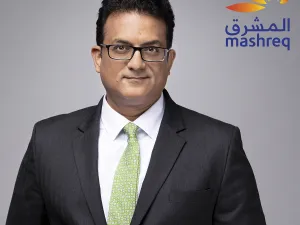 تعاون بين المشرق و"سكاي واردز طيران الإمارات" للإعلان عن مزايا جديدة لبرنامج مكافآت "سلام"