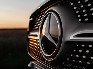 Mercedes Plans to Make Comeback in France