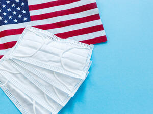 الولايات المتحدة تمدد القيود على المسافرين من أوروبا والبرازيل