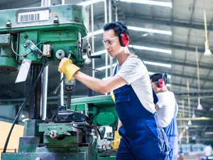 US Factory Activity Picks Up in May Amid Strong Domestic Demand
