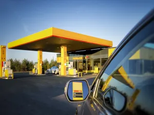 US Gas Prices Hit 7 Years High As Demand Spikes