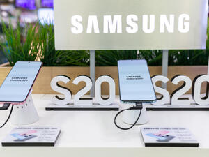 شاهد بالصور: “Samsung Galaxy S20” المطلي بالذهب عيار 24 قيراط متاح للطلب المسبق مقابل 4350 دولار