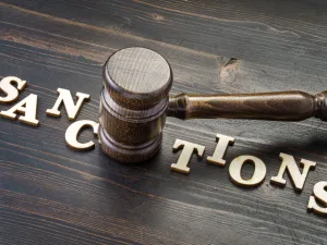 UAE Central Bank Imposes Sanctions on S&S Brokerage House for Violating Rules