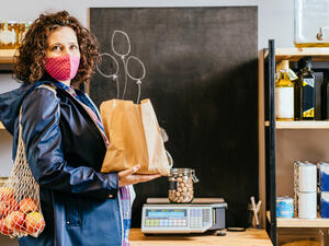 US Retail Sales Rise 5.3 Percent Due to Stimulus Checks