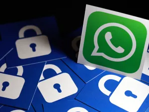 India: Traders Demand Ban on WhatsApp, Facebook