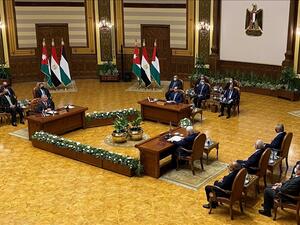 قمة القاهرة.. تأكيد على مركزية القضية الفلسطينية والعمل لاحياء عملية السلام