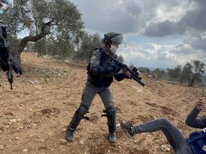 إصابة عشرات الفلسطينيين بمواجهات مع القوات الاسرائيلية بالضفة