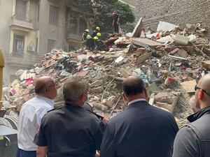 ستة قتلى بانهيار بناية في القاهرة