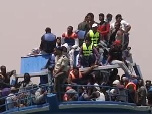 فقدان 34 مهاجراً بعد غرق مركبهم قبالة سواحل تونس