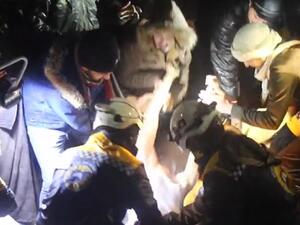 عشرات القتلى والجرحى في شمال سوريا جراء زلزال تركيا