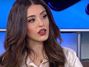 الممثلة والناشطة العراقية داليا فرهود