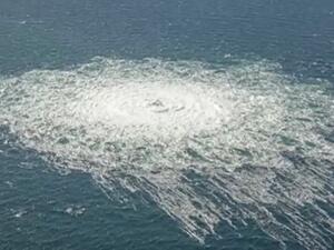 تسريبات كبيرة من خطي نورد ستريم ظهرت على السطح قبالة سواحل جزيرة بورنهولم السويدية