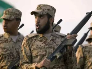 "إعادة تموضع"..التحالف ينفي انسحاب قوات سعودية من اليمن