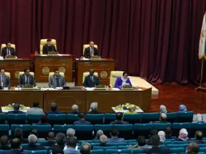 مجلس النواب الليبي يسحب الثقة من حكومة الدبيبة