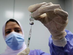 مصر تخفف القيود مع انخفاض إصابات كورونا