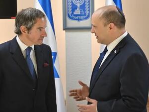 رئيس الوزراء الاسرائيلي نفتالي بينيت والمدير العام للوكالة الدولية للطاقة الذرية رافائيل غروسي خلال لقائهما في القدس