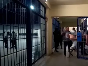 العثور على 6 سجناء مشنوقين داخل زنزانتهم بالإكوادور