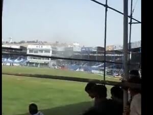 بالفيديو.. لحظة انفجار عبوة ناسفة خلال مباراة رياضية في كابول