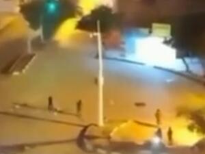 لقطة من مقطع فيديو لما قيل انها اشتباكات بين قوات الامن والمتظاهرين في ايذة جنوبي ايران