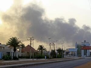 تواصل المعارك بالسودان ورؤساء افارقة الى الخرطوم لمصالحة البرهان وحميدتي