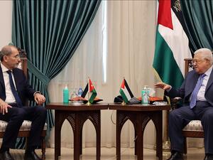 الرئيس الفلسطيني يجتمع بوزير الخارجية الأردني في رام الله