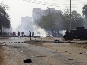 مقتل محتج في تظاهرة مناهضة للسلطة العسكرية في السودان