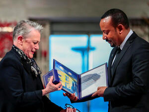 رئيس وزراء إثيوبيا يتسلم جائزة نوبل للسلام