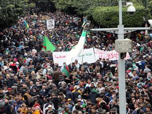 تظاهرة حاشدة لأنصار الحراك في العاصمة الجزائرية