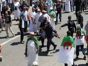 انتشر الفيديو على نطاق واسع عبر وسائل التواصل الاجتماعي