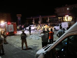 شاحنة تداهم حشدا جنوب شرقي تركيا وتخلف 16 قتيلا