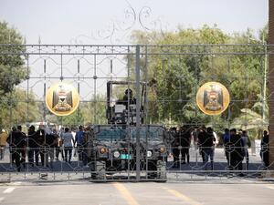 إطلاق نار بالمنطقة الخضراء وقوات الامن تطرد الصدريين من القصر الحكومي 