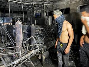 الكاظمي يوقف وزير الصحة ومحافظ بغداد عن العمل ويحيلهما للتحقيق