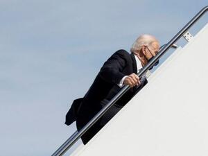 البيت الأبيض:  سقطات بايدن سببها ريح قوية للغاية