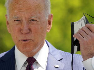 الولايات المتحدة تلغي إلزامية الكمامة